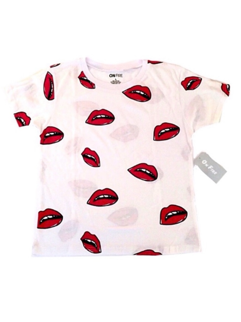 NWT Short Sleeve T-Shirt in Lip Print Graphic 💯 Cotton
